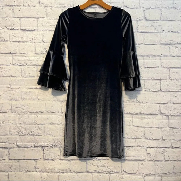 Crece Bodycon Ruffle Bell Sleeve Velvet Dress Size Small - Picture 2 of 9